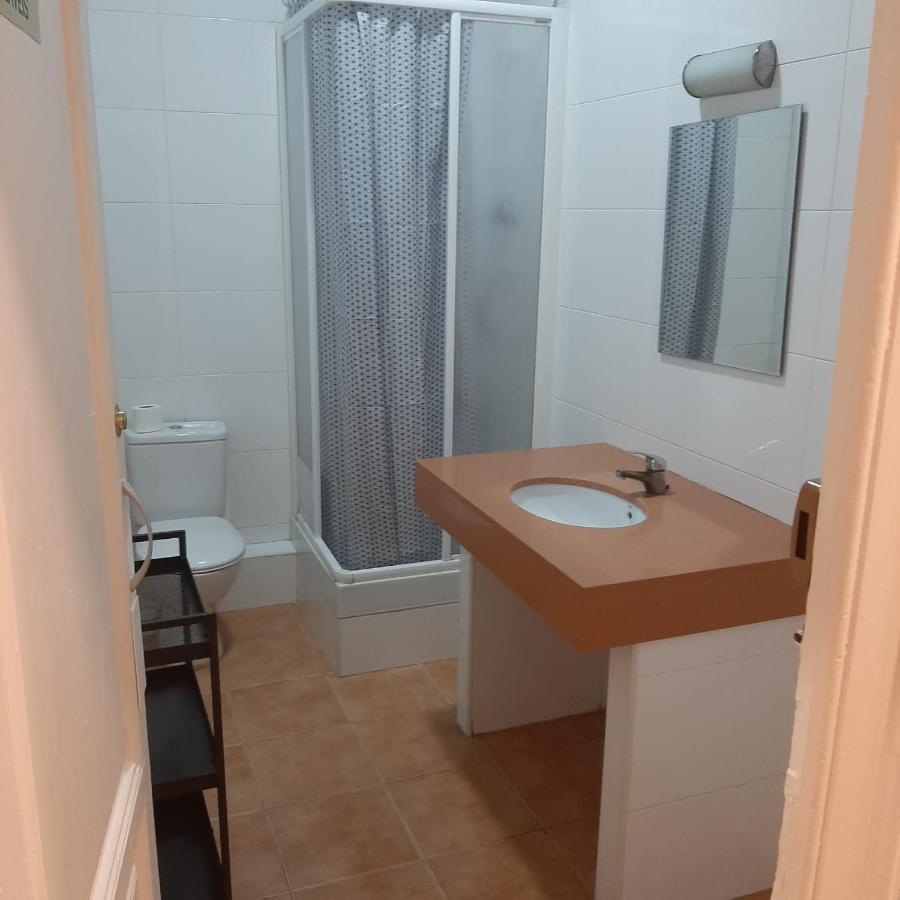 Budget Single Room,1247001613:JPEG